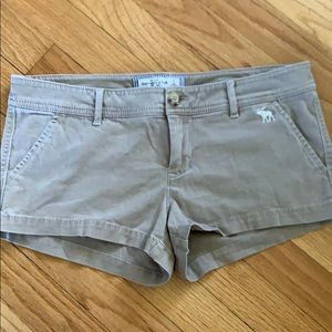 Tan Abercrombie & Fitch shorts